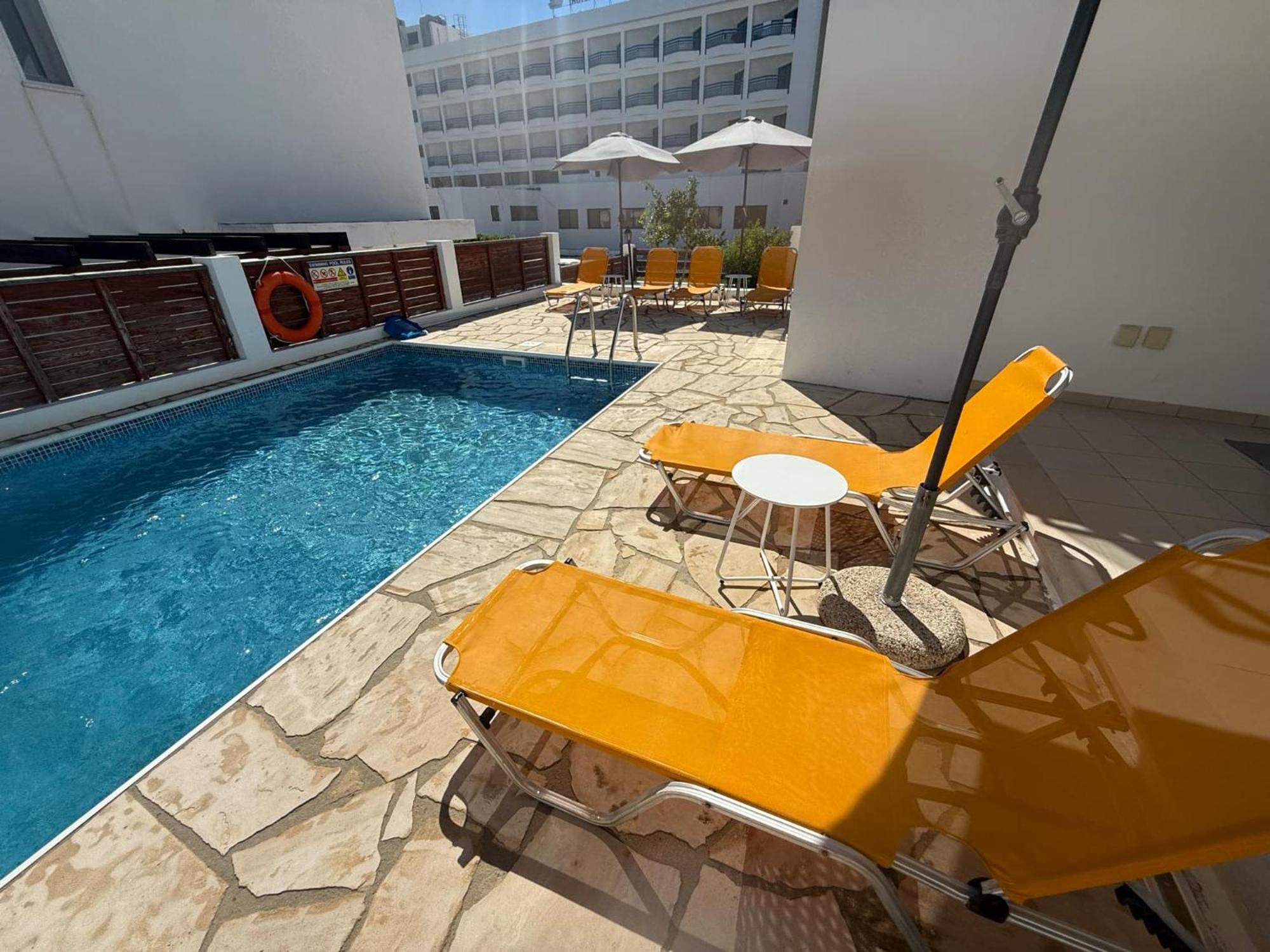 Villa Mulberry Retreat 0,5Km From Everything Coral Bay Bagian luar foto